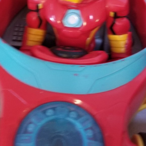 2018 Hasbro Unisex Iron Man Action Figure with Car - Picture 5 of 6